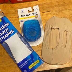 Footcare Bundle: Gel Heel Cup, Beige No-Show Socks, Insoles